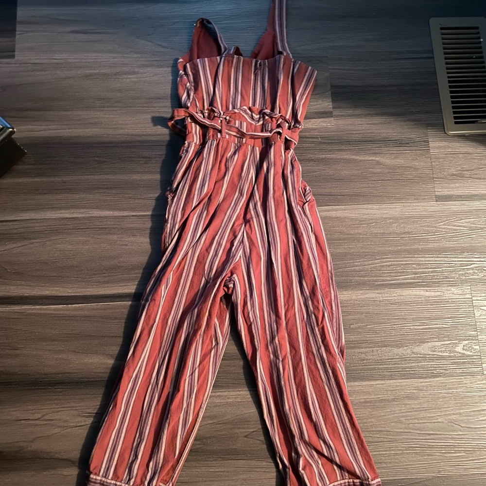 Francesca’s jumpsuit Capri pants XS